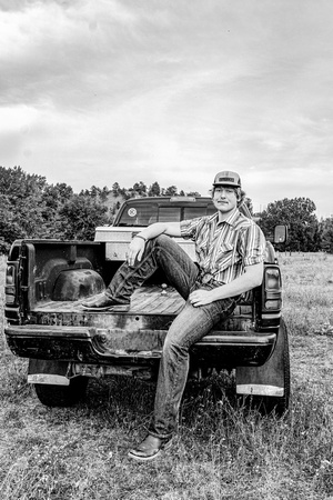 Gauge Senior Photos B&W-13