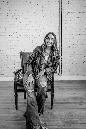 KendraHeadshots2023B&W-9