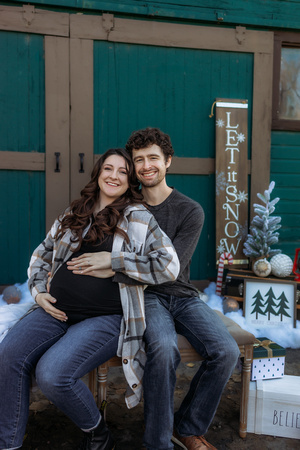 Jordan&EmilyHoliday2023-11